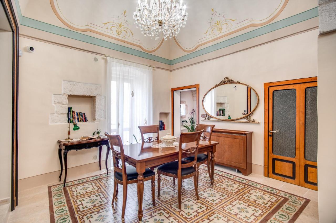 مبيت وإفطار أوستوني Palazzo Stunis - Dimora Di Charme المظهر الخارجي الصورة