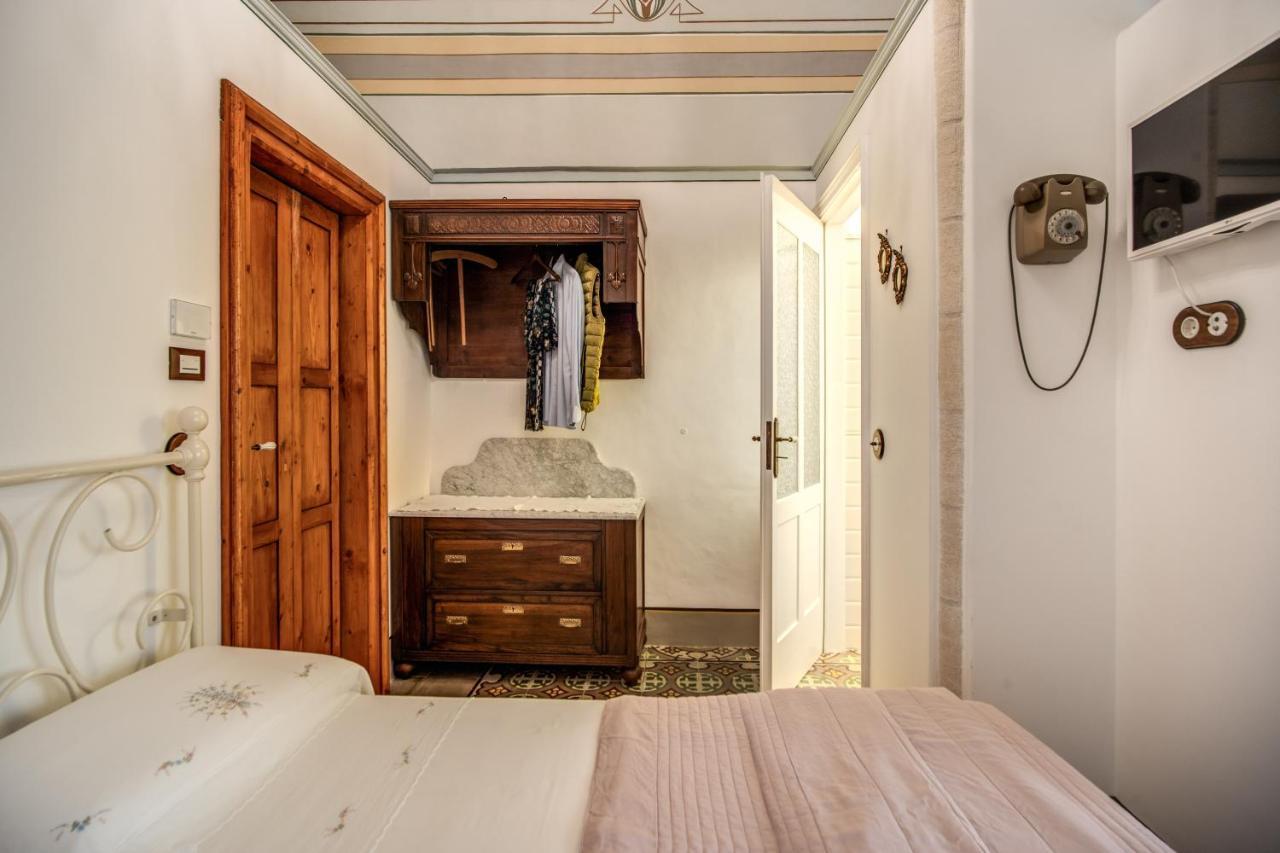 مبيت وإفطار أوستوني Palazzo Stunis - Dimora Di Charme المظهر الخارجي الصورة