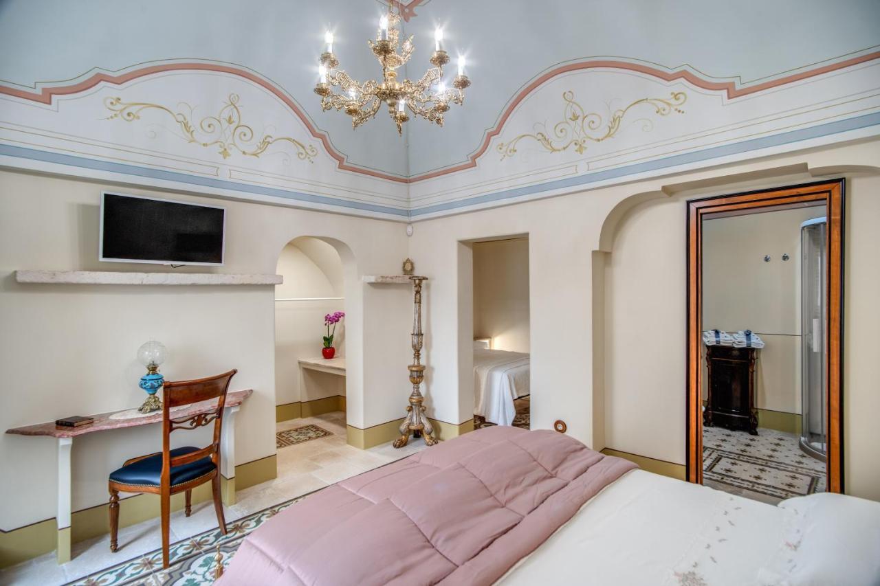 مبيت وإفطار أوستوني Palazzo Stunis - Dimora Di Charme المظهر الخارجي الصورة