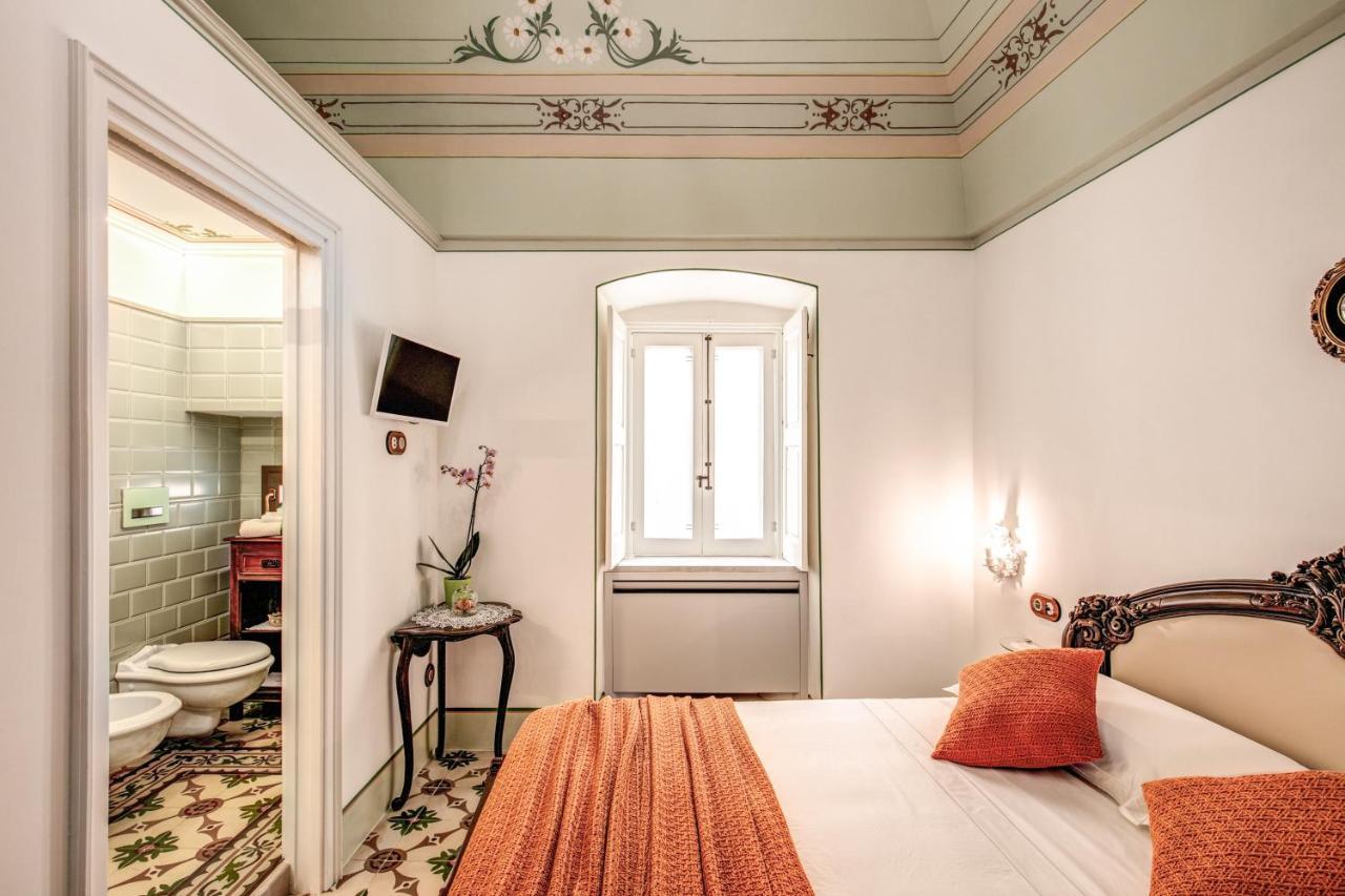 مبيت وإفطار أوستوني Palazzo Stunis - Dimora Di Charme المظهر الخارجي الصورة