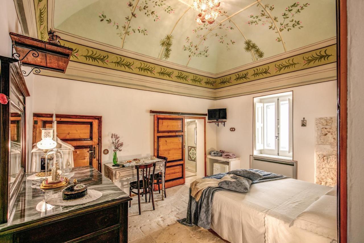 مبيت وإفطار أوستوني Palazzo Stunis - Dimora Di Charme المظهر الخارجي الصورة