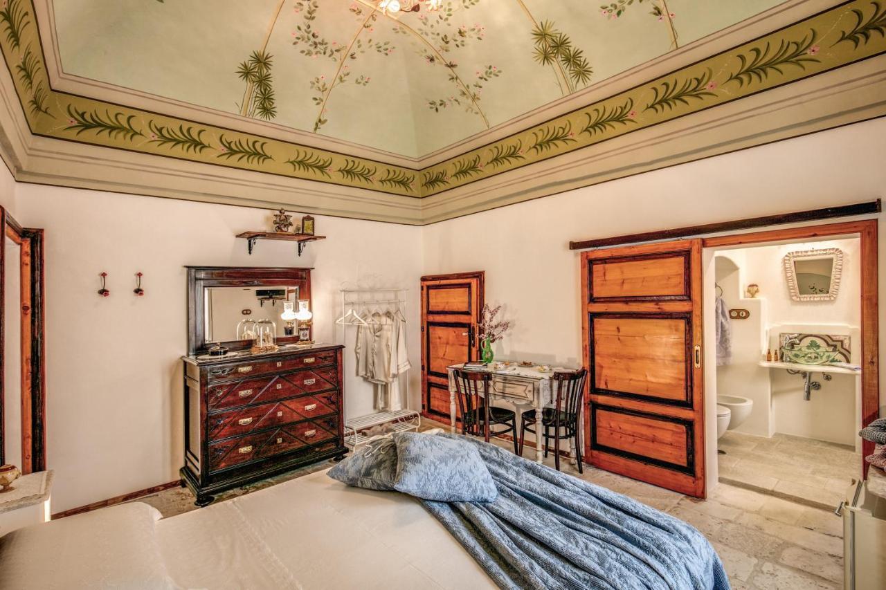 مبيت وإفطار أوستوني Palazzo Stunis - Dimora Di Charme المظهر الخارجي الصورة