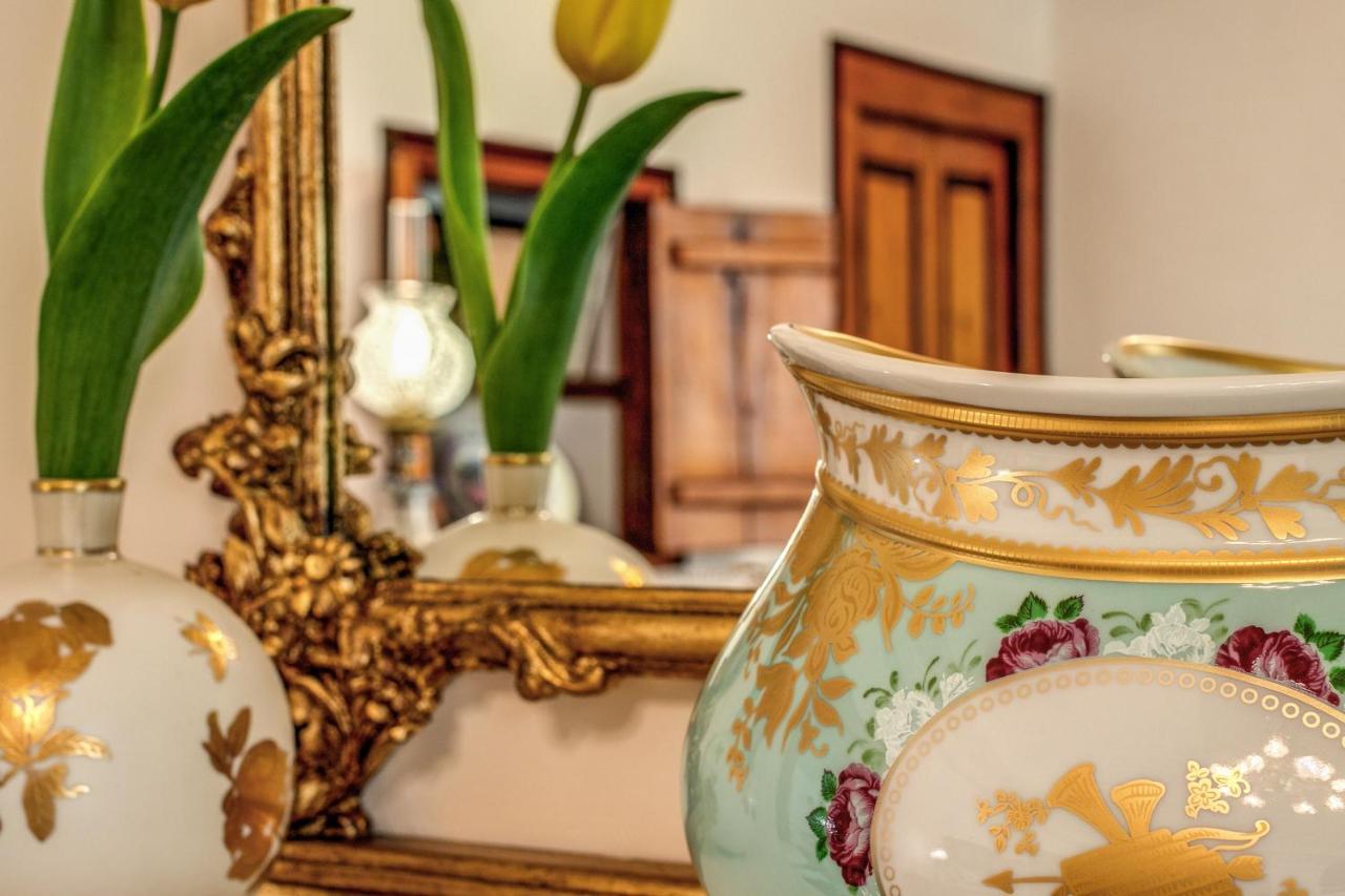 مبيت وإفطار أوستوني Palazzo Stunis - Dimora Di Charme المظهر الخارجي الصورة